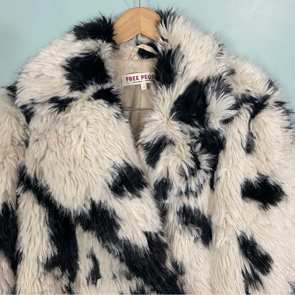 Free People Jade Spotted Faux Fur‎ Coat Small Cream Black Shaggy NWOT - Picture 3 of 8